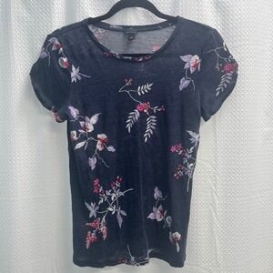 Ann Taylor 100% linen Knit Blue Floral
T Shirt Top medium Classic coastal